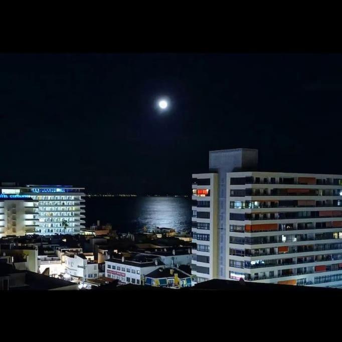 Apartamento En El Centro De Τορρεμολίνος Εξωτερικό φωτογραφία