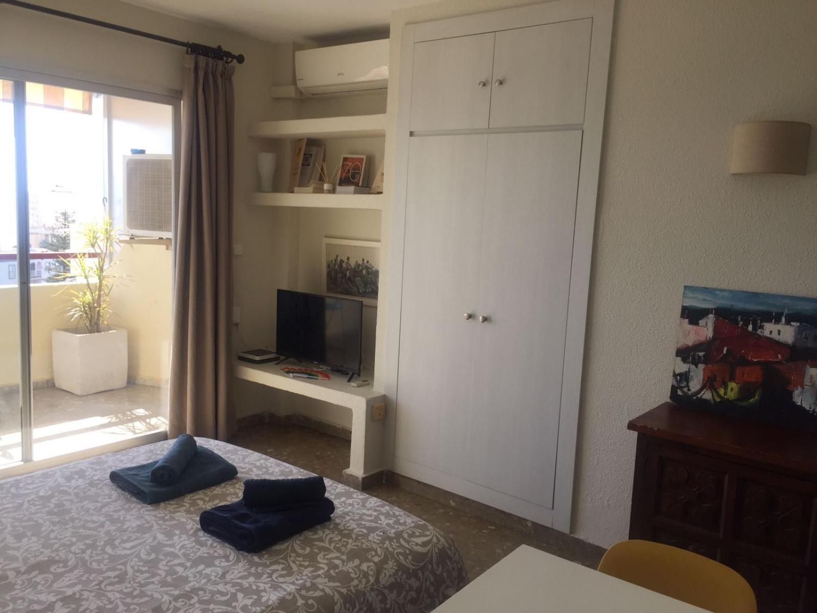 Apartamento En El Centro De Τορρεμολίνος Εξωτερικό φωτογραφία