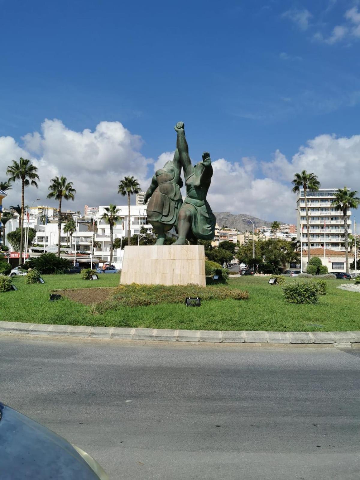 Apartamento En El Centro De Τορρεμολίνος Εξωτερικό φωτογραφία