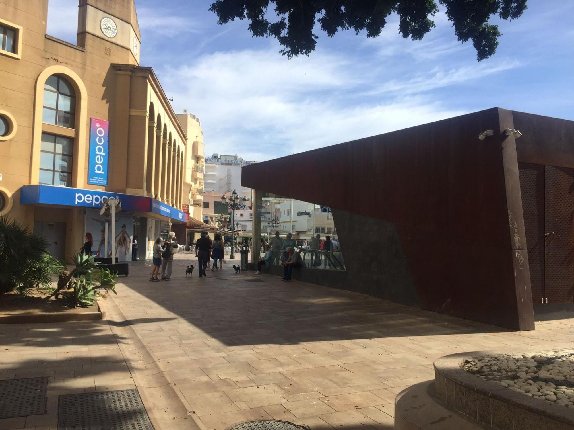Apartamento En El Centro De Τορρεμολίνος Εξωτερικό φωτογραφία