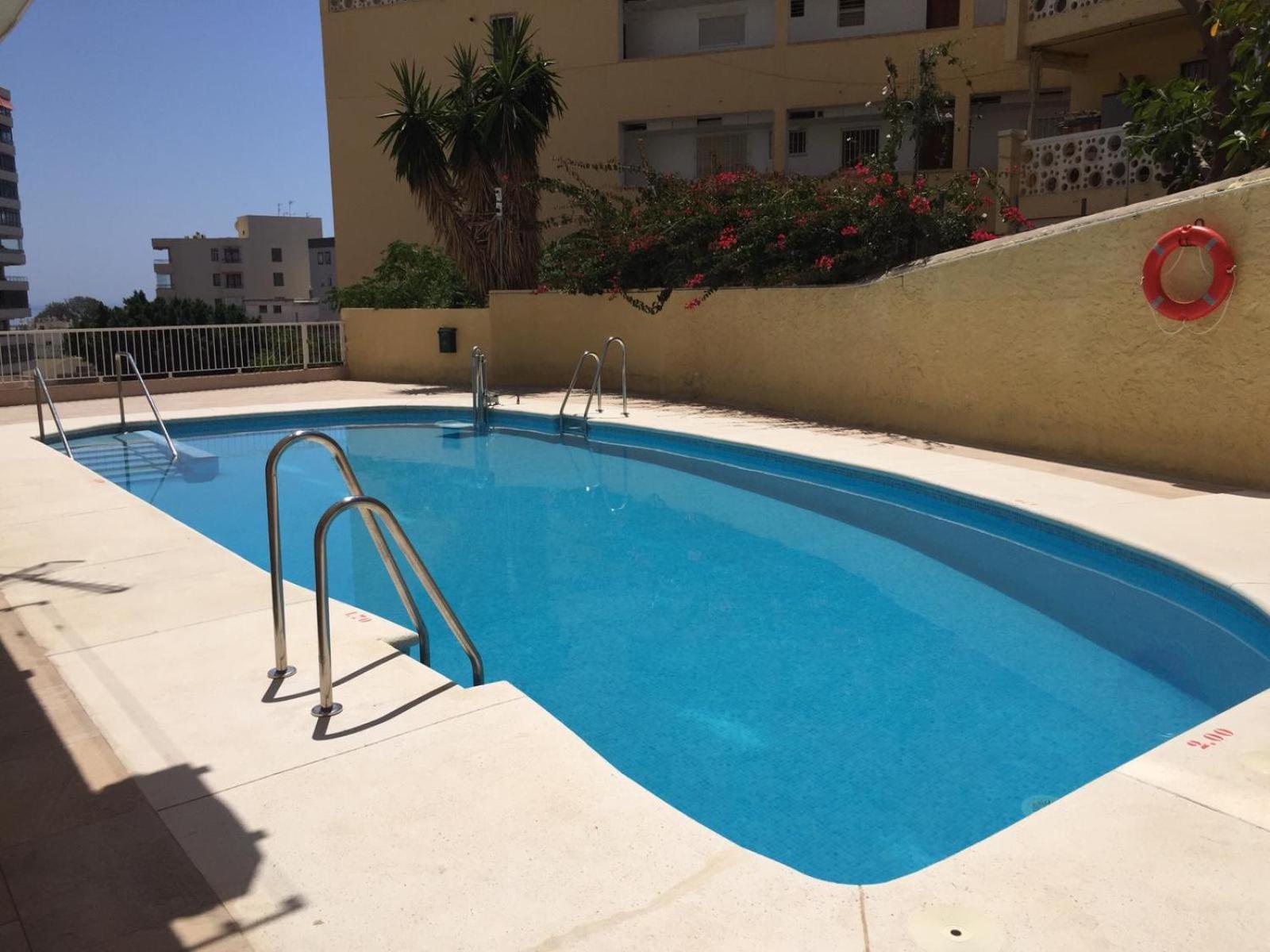 Apartamento En El Centro De Τορρεμολίνος Εξωτερικό φωτογραφία